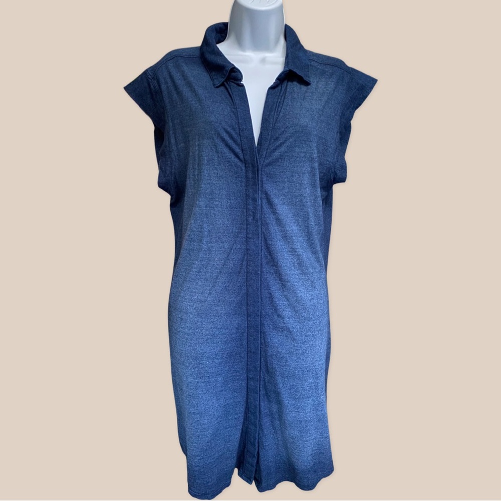 Anthropologie Cloth & Stone sleeveless chemise tunic in blue denim color